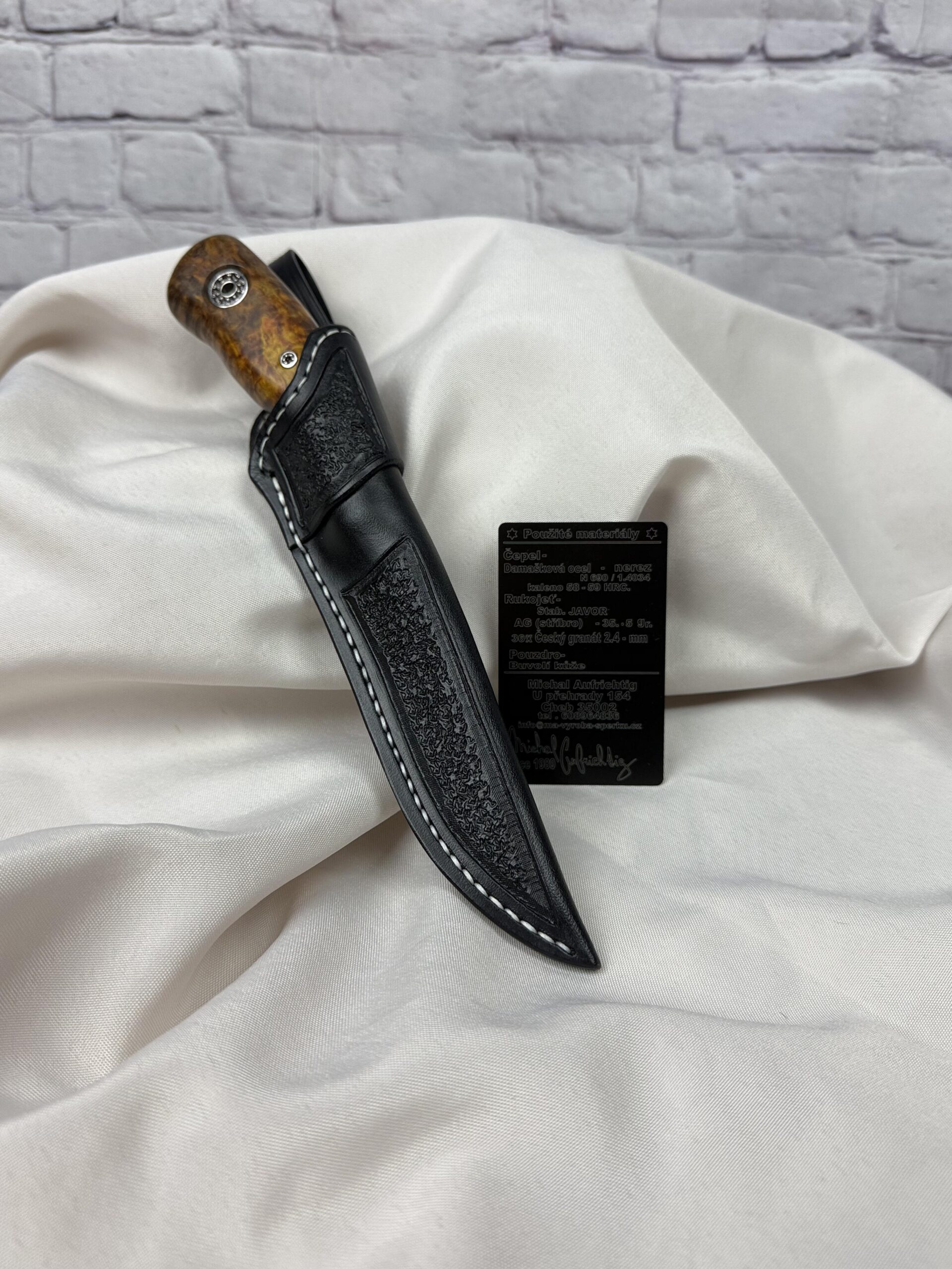 Luxusní nože z damaškové oceli Luxusní nože z damaškové oceli