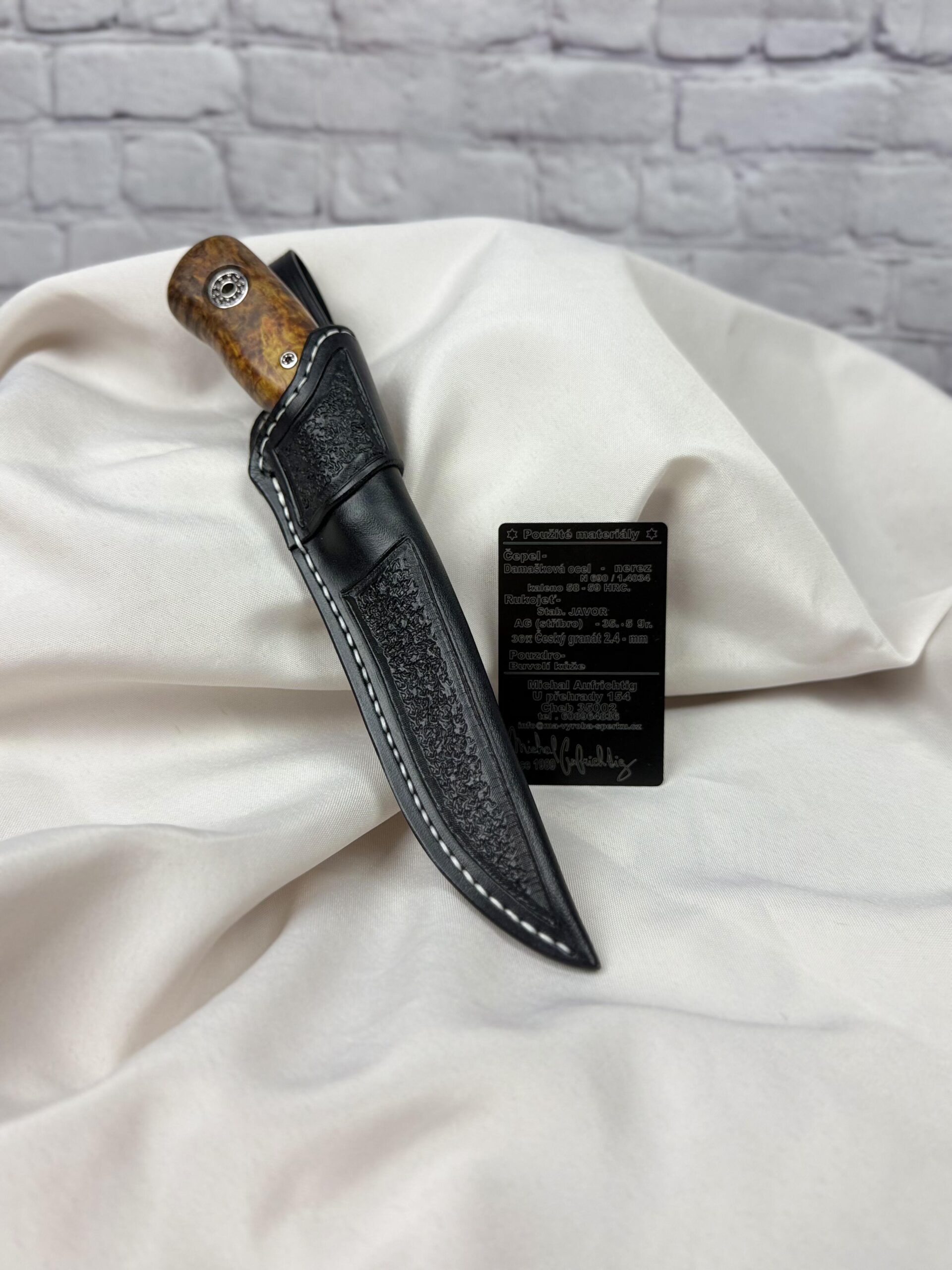 Luxusní nože z damaškové oceli Luxusní nože z damaškové oceli