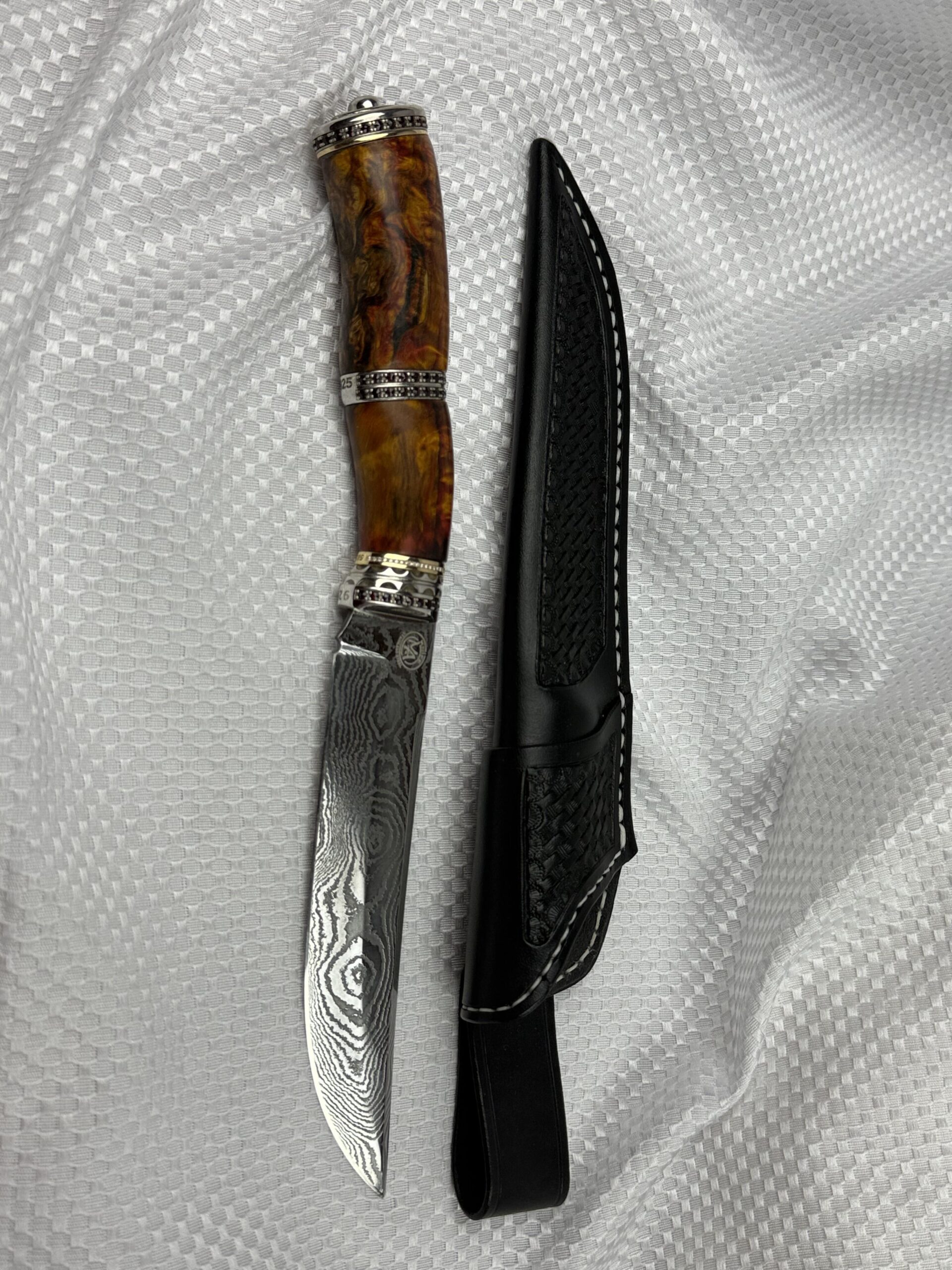 KOŽENÁ POUZDRA K NOŽŮM